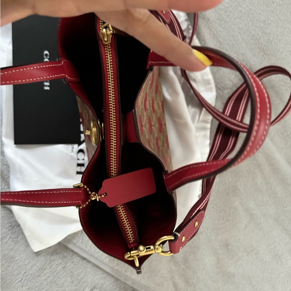 New Coach crossbody ❤️❤️❤️❤️❤️❤️ - Picture 6 of 6